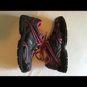 Hytest safety shoes steel toe sneakers nonskid 7W